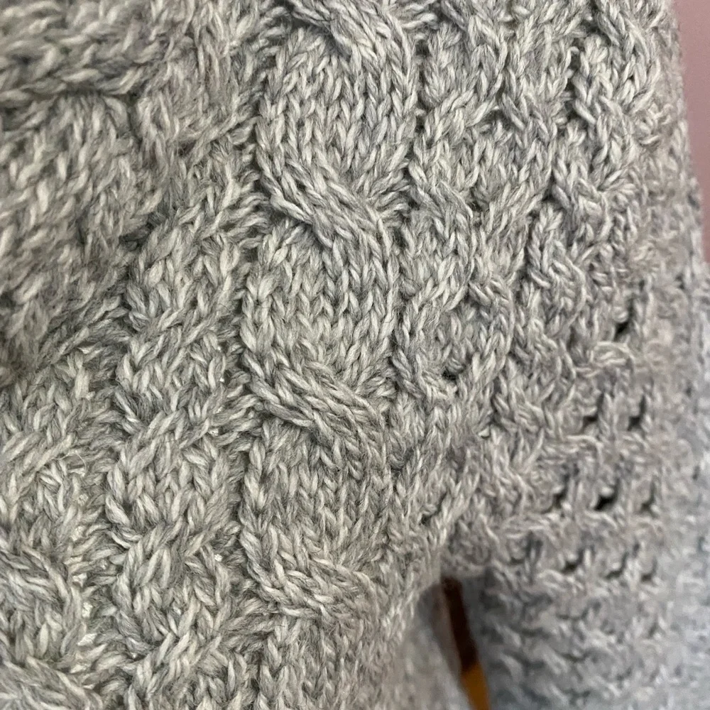 Aran Mor Merino Wool Ireland Cozy Gray Cable Knit Turtleneck Sweater Sz M - Picture 3 of 11